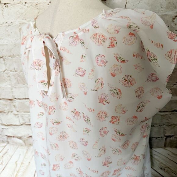 Lauren Conrad seashell chiffon blouse - Picture 4 of 7